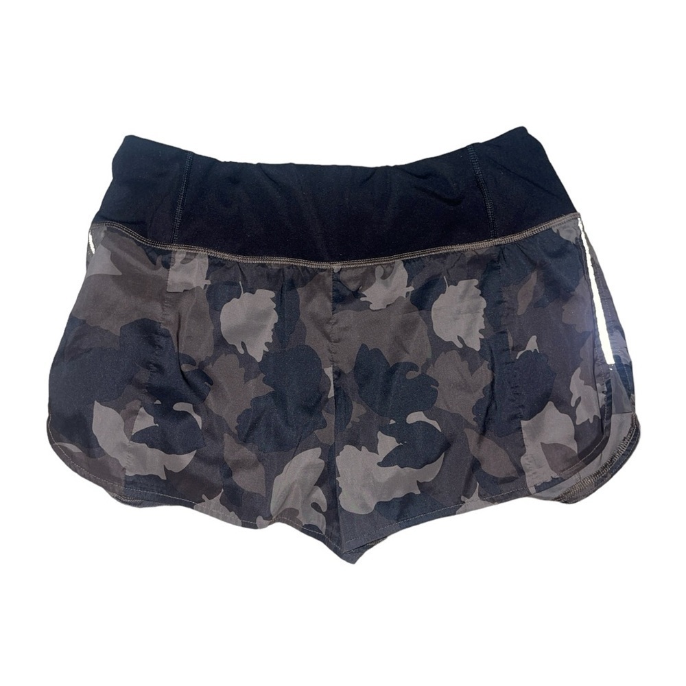 Athleta green black camo floral shorts women’s size medium